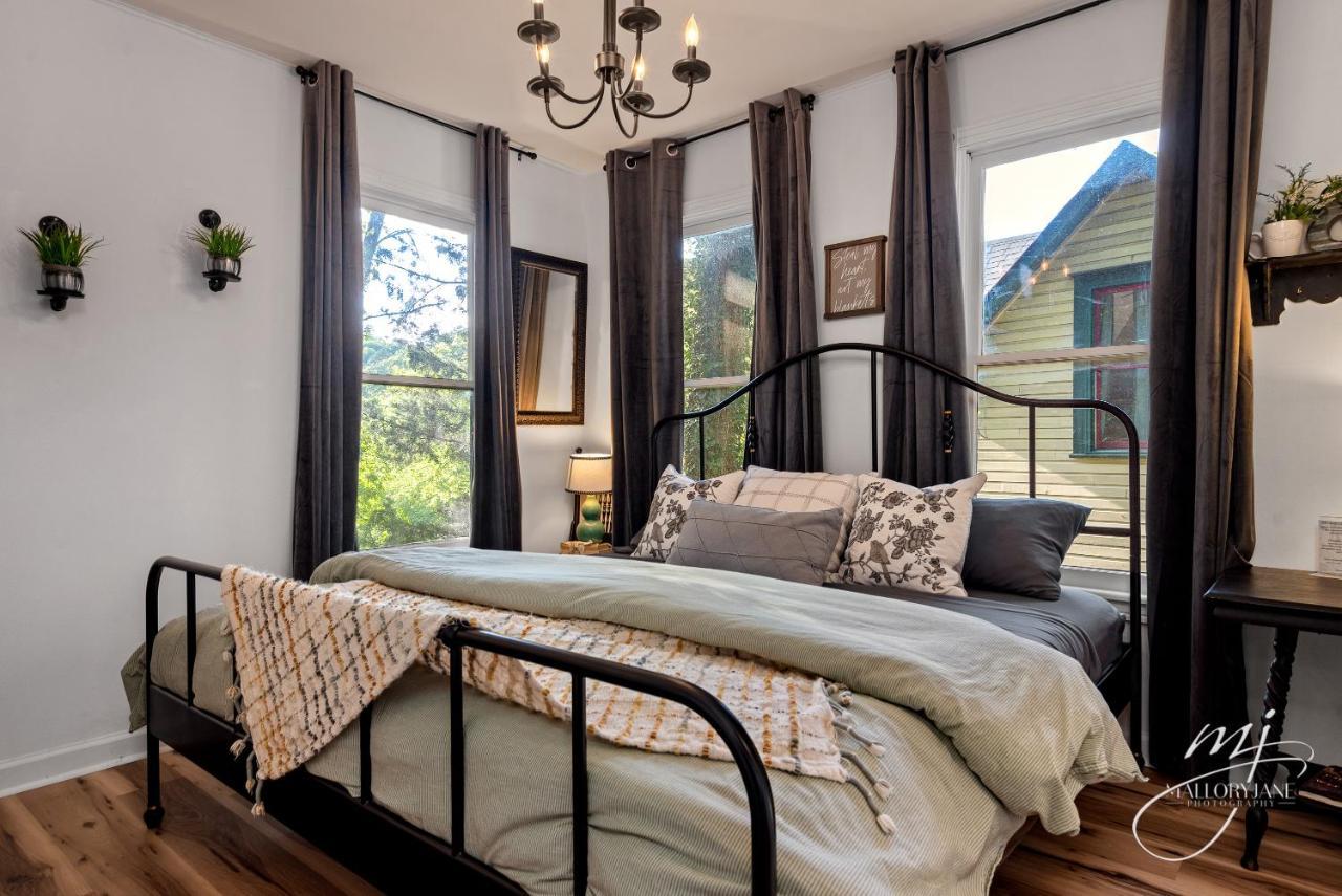 The 1883 Peabody House Bed & Breakfast Eureka Springs Exterior photo