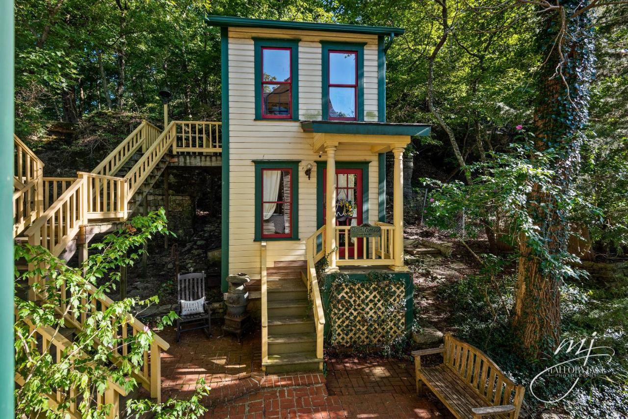 The 1883 Peabody House Bed & Breakfast Eureka Springs Exterior photo